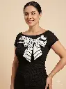 Woman_wearing_red_ribbed_top_2K_20260924170248.webp