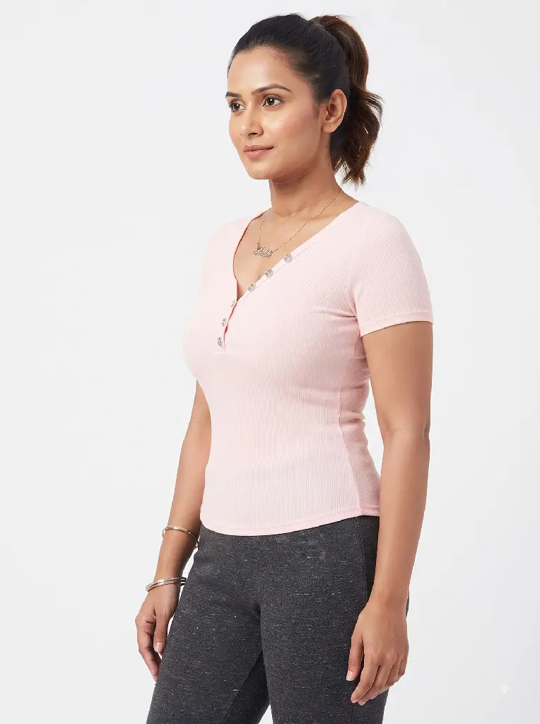 Woman_wearing_top_in_studio_2K_20260925174223.webp