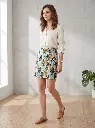 Model_wearing_skirt_in_studio_2K_20260922234152.webp