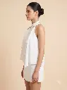 Model_wearing_two-piece_outfit_2K_20260926234024.webp