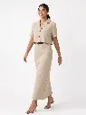 Isolate_woman_unique_pose_2K_20261004011817.webp