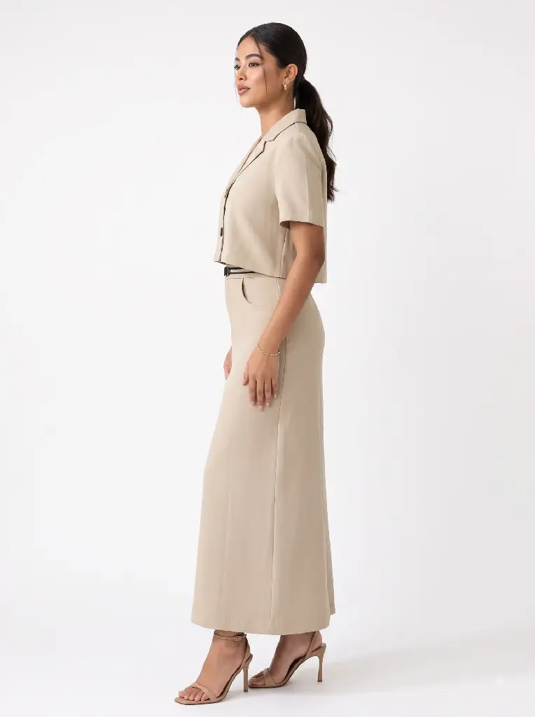 Isolate_woman_side_profile_2K_20261004011742.webp