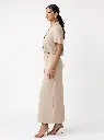 Isolate_woman_side_profile_2K_20261004011742.webp