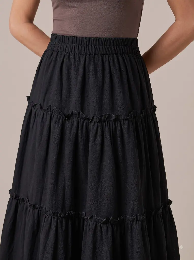 Cropping_panel_showing_woman_2K_20261004015041.webp