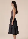 Crop_woman_standing_panel_2K_20261004015037.webp