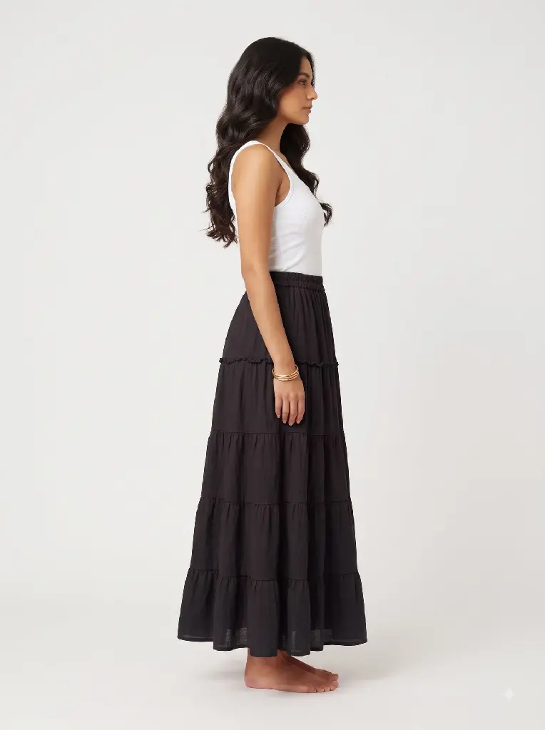 Model_wearing_skirt_in_studio_2K_20261004022723.webp